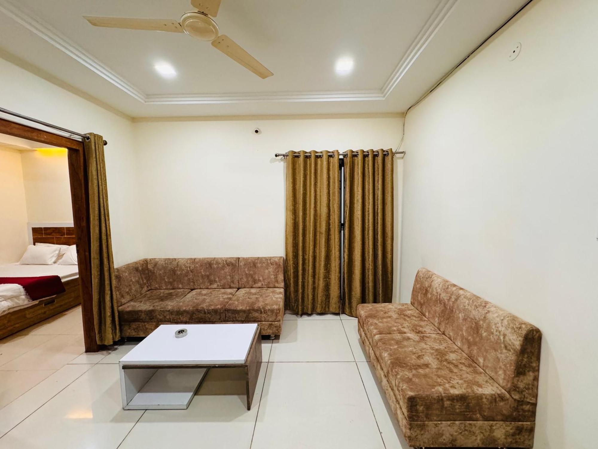 Home Escape 1Bhk Apartment Near Bombay Hospital Індаур Екстер'єр фото
